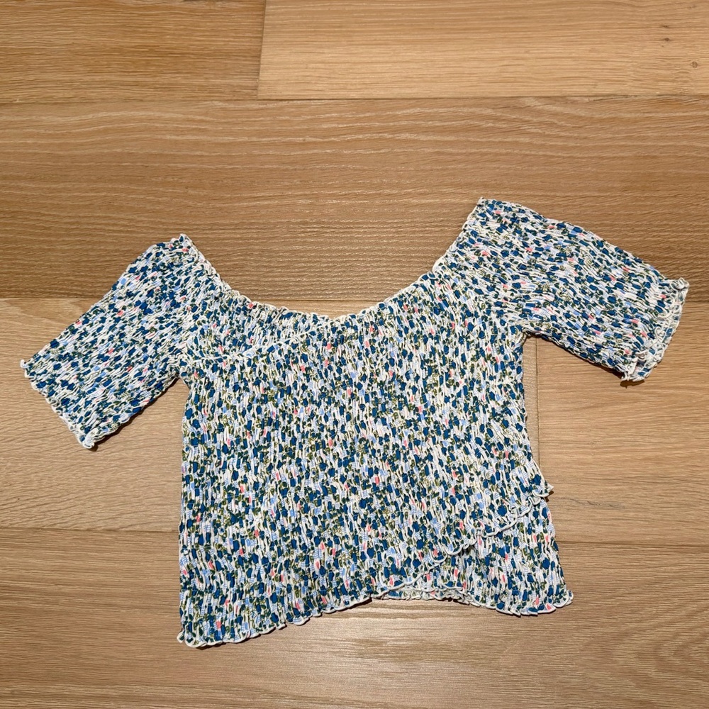 Poupette St. Barth Soledad Blue floral Off-Shoulder smocked Crop Top - Picture 2 of 6
